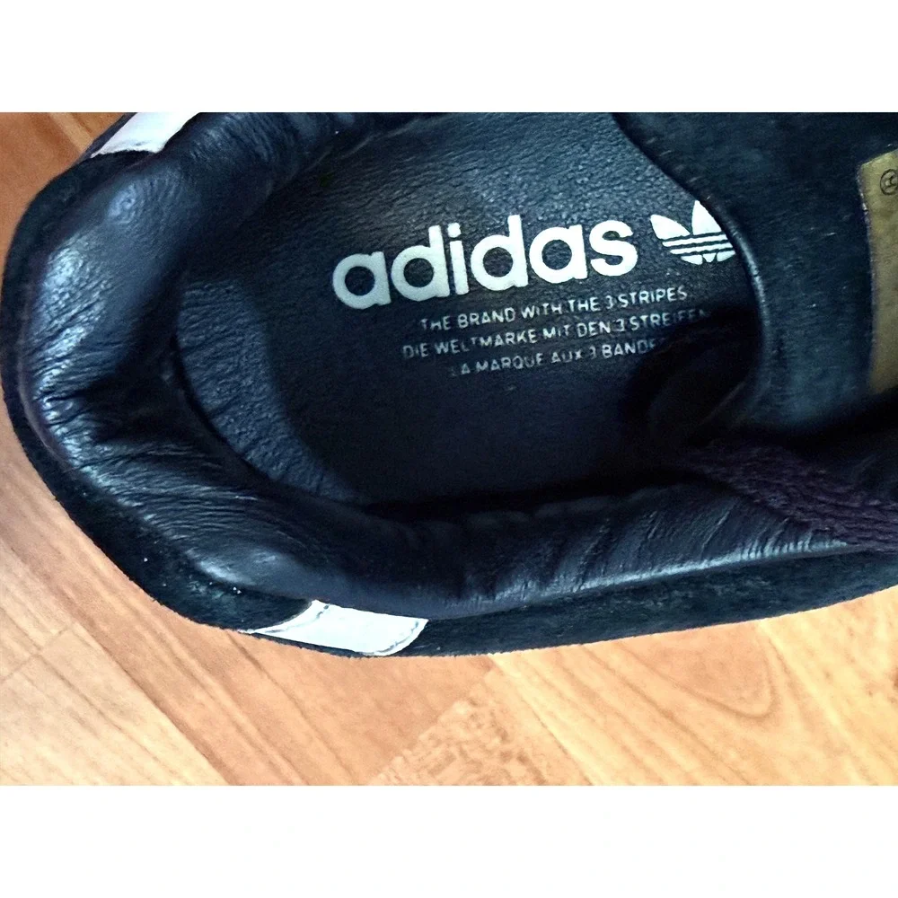 Adidas La Marque Aux 3 Bandes Mens Black Suede Gold Accent Sneakers ~‎ Sanitized